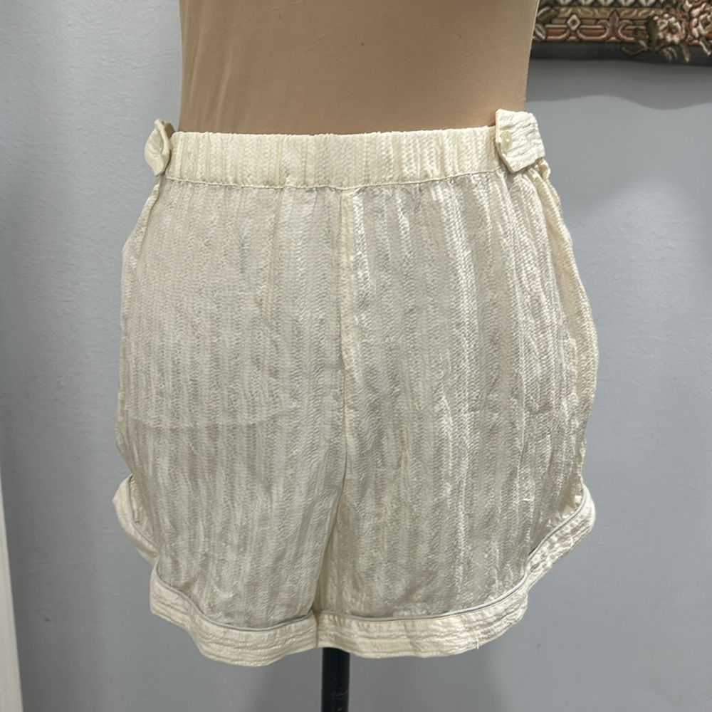 Morgan Lane Cream 100% Silk Side Button Adjustment PJ. Shorts. Size XL